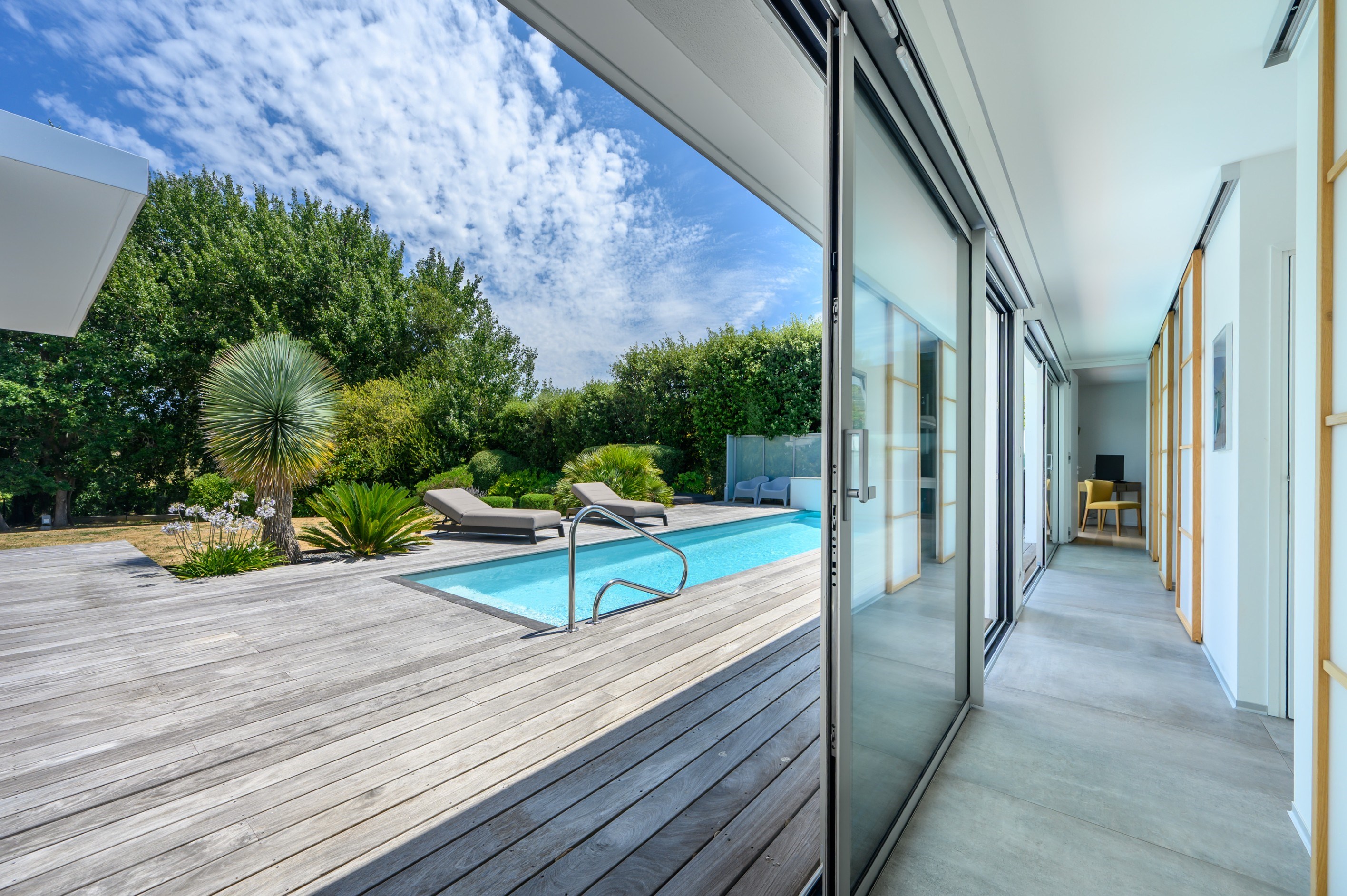  Single-level house with a pool, just steps from the beach - 物件實景