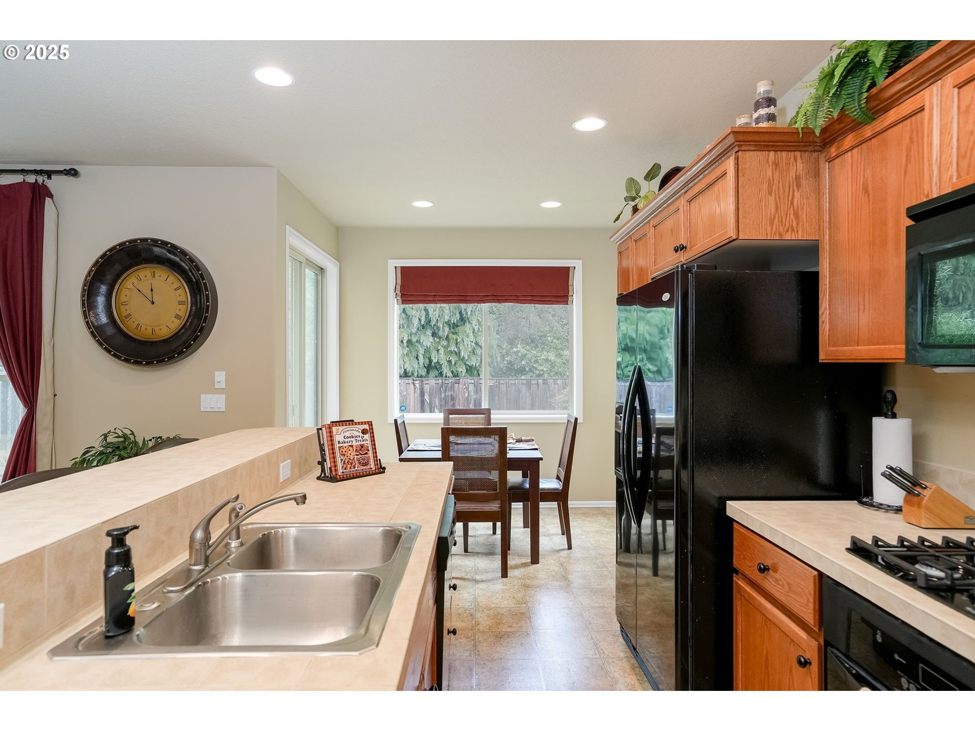 Albany, Oregon, 97321, United States, 3 Bedrooms Bedrooms, ,2 BathroomsBathrooms,Residential,For Sale,1925362
