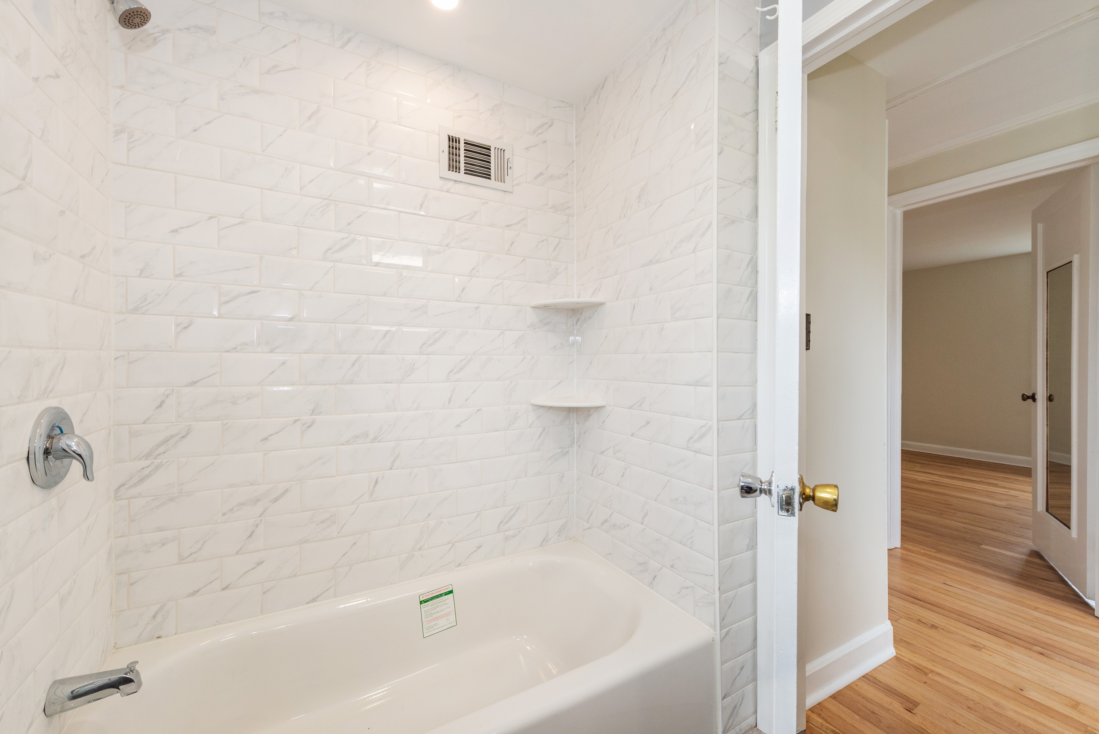 Nutley, New Jersey, 07110, United States, 3 Bedrooms Bedrooms, ,2 BathroomsBathrooms,Residential,For Sale,1977150