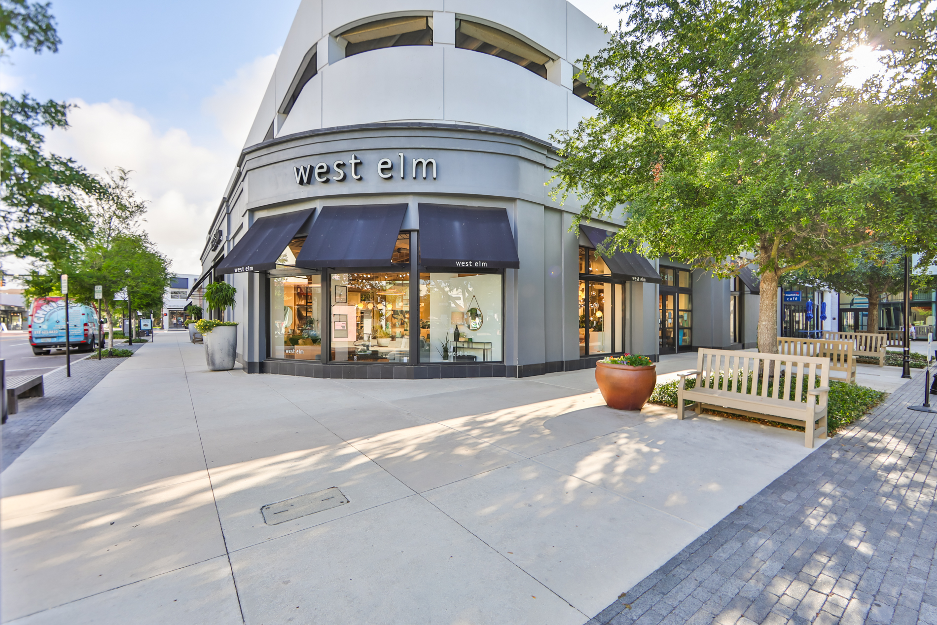 Tampa, Florida, 33629, United States, 3 Bedrooms Bedrooms, ,3 BathroomsBathrooms,Residential,For Sale,1980841