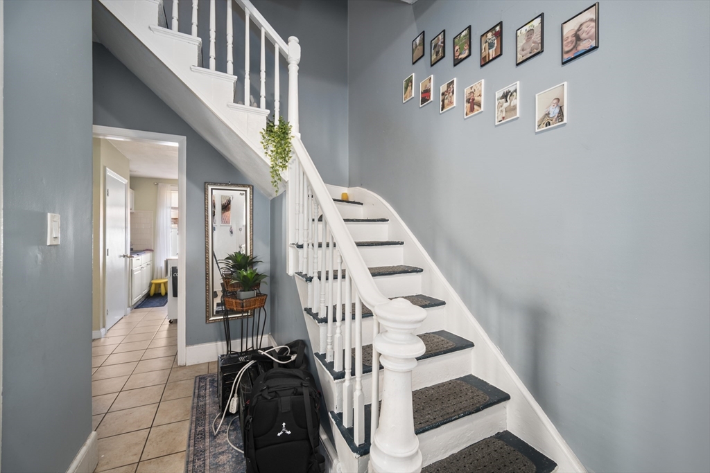 Lynn, Massachusetts, 01902, United States, 5 Bedrooms Bedrooms, ,3 BathroomsBathrooms,Residential,For Sale,1996647