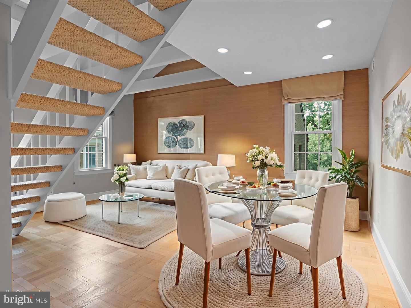 Washington, District of Columbia, 20008, United States, 2 Bedrooms Bedrooms, ,1 BathroomBathrooms,Residential,For Sale,1875463