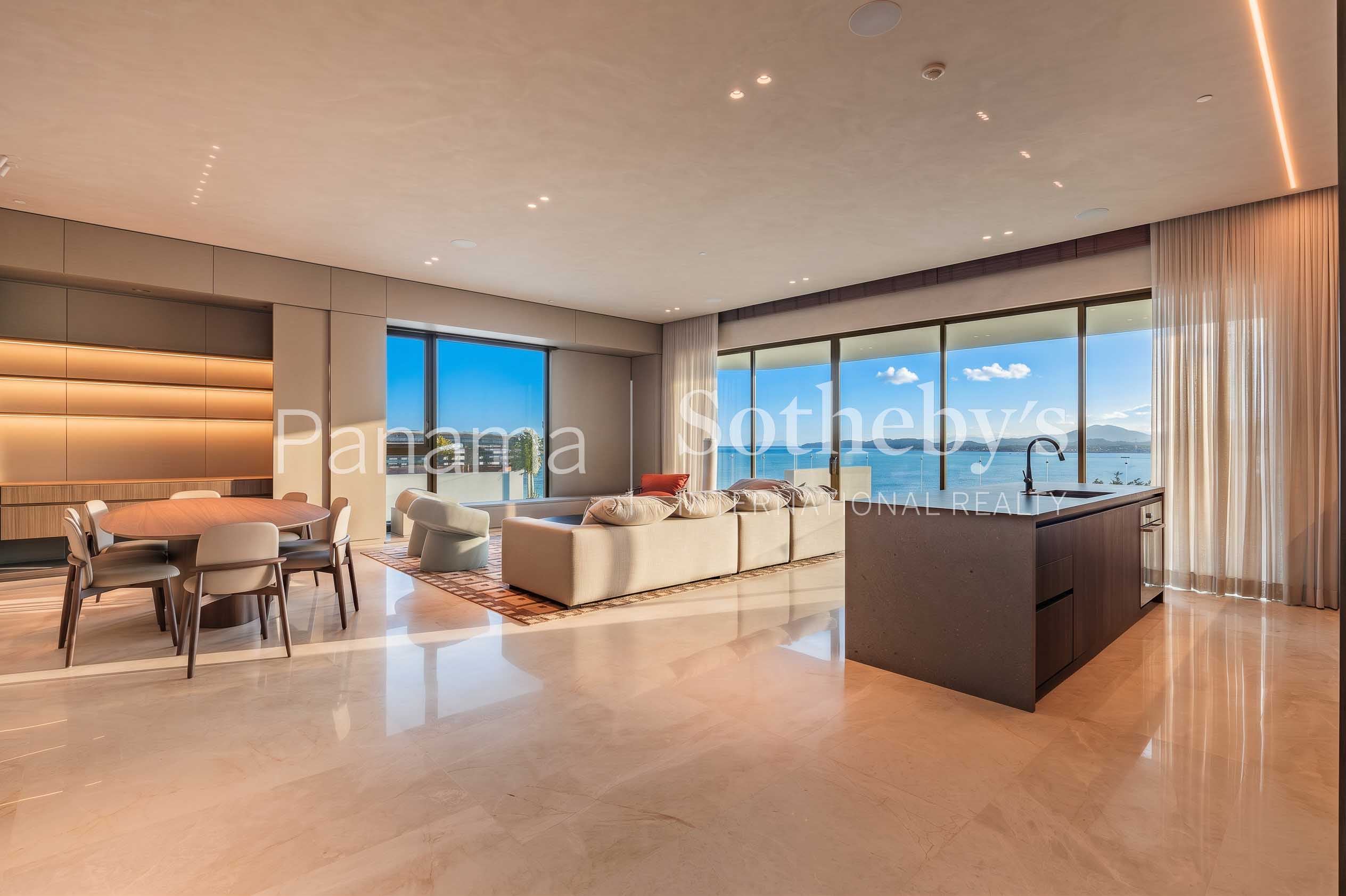  Two-Level Penthouse with Private Lap Pool  Skyhomes, Ocean Reef Islands - 物件實景