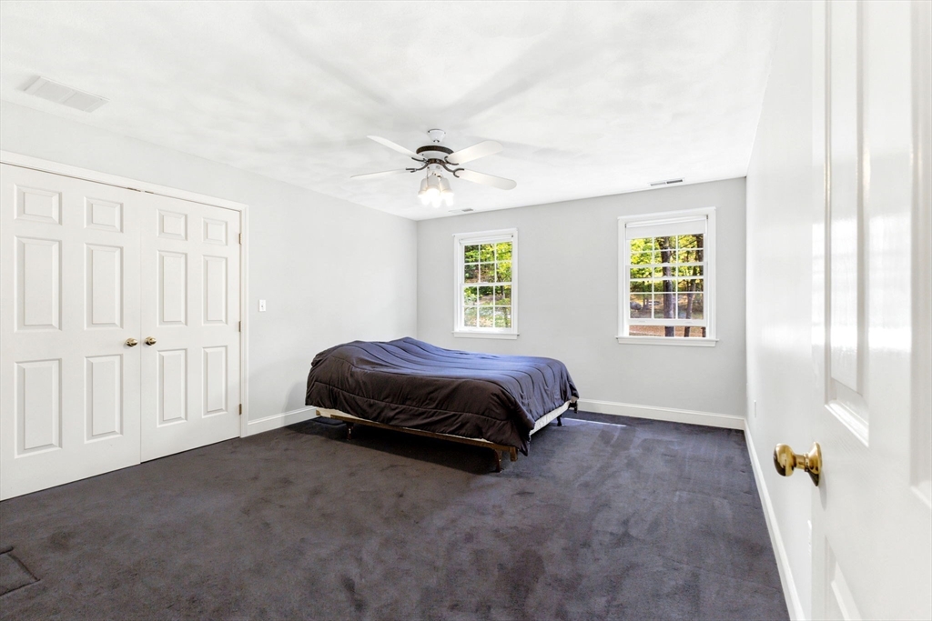 Middleton, Massachusetts, 01949, United States, 4 Bedrooms Bedrooms, ,3 BathroomsBathrooms,Residential,For Sale,2048371
