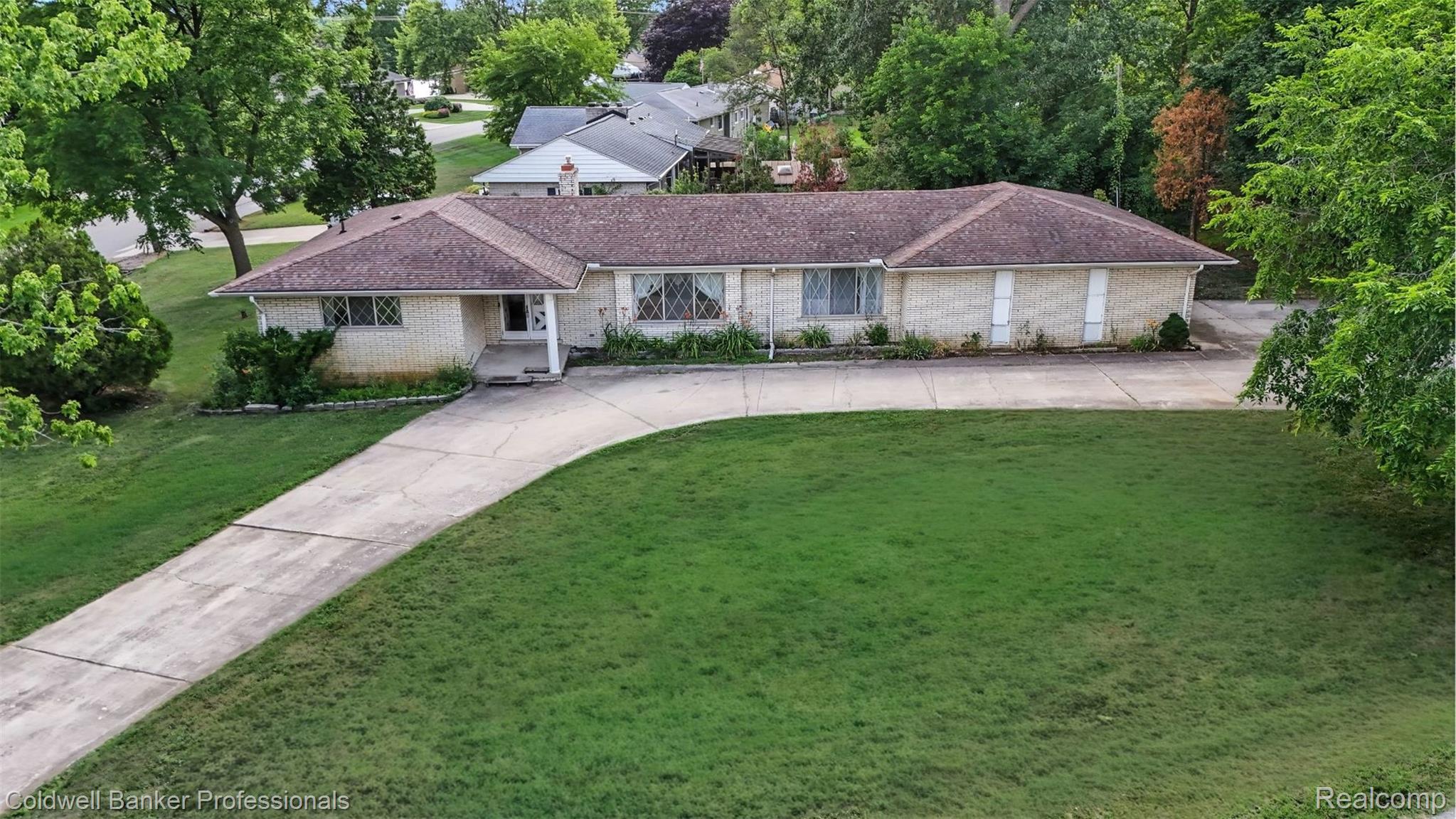Spezia Dr, Oxford, MI 48371 #1