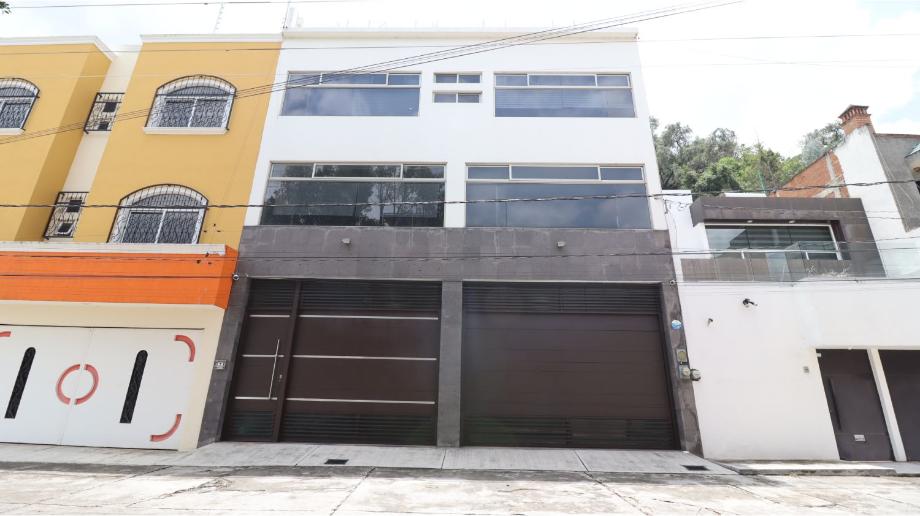 Morelia, Michoacán de Ocampo, 58290, Mexico, 4 Bedrooms Bedrooms, ,4 BathroomsBathrooms,Residential,For Sale,1941746