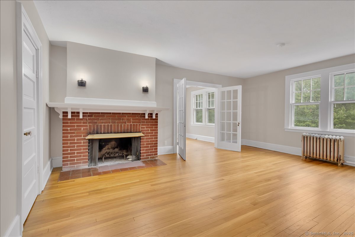 Wethersfield, Connecticut, 06109, United States, 6 Bedrooms Bedrooms, ,3 BathroomsBathrooms,Residential,For Sale,2007833