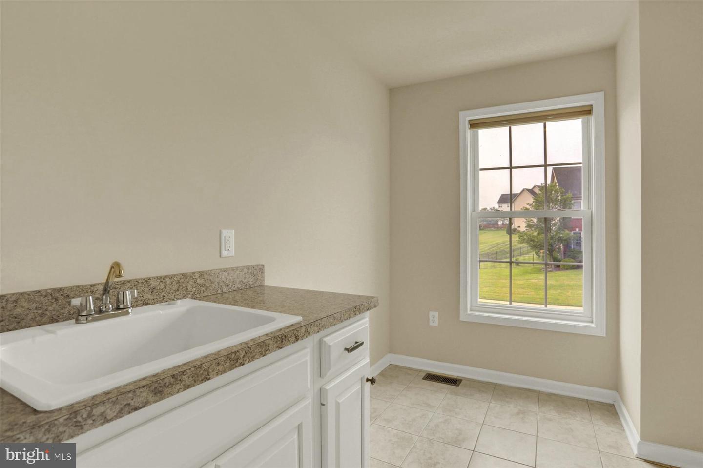 Mechanicsburg, Pennsylvania, 17050, United States, 5 Bedrooms Bedrooms, ,5 BathroomsBathrooms,Residential,For Sale,1910880