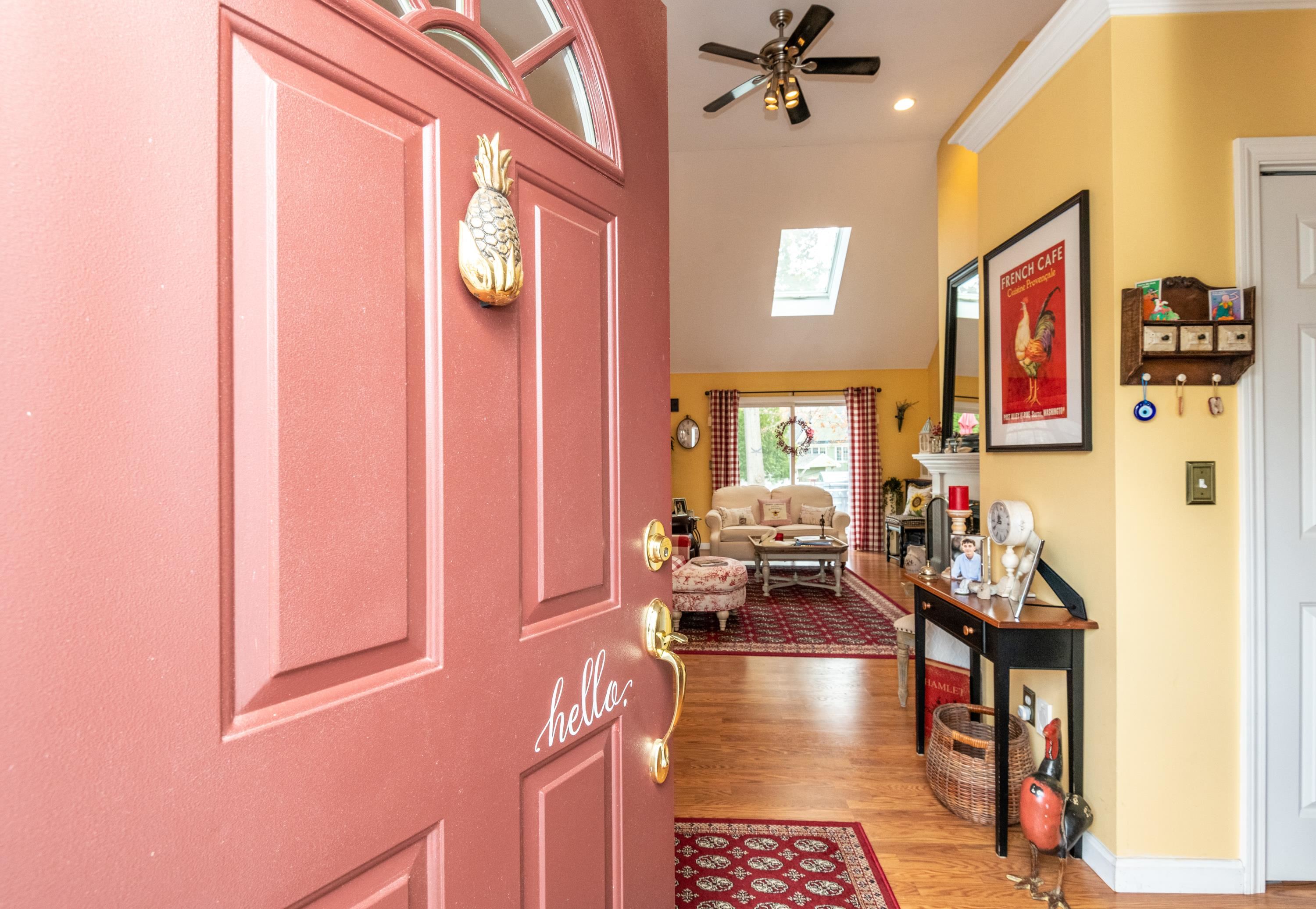 Seabrook, New Hampshire, 03874, United States, 3 Bedrooms Bedrooms, ,2 BathroomsBathrooms,Residential,For Sale,1989185