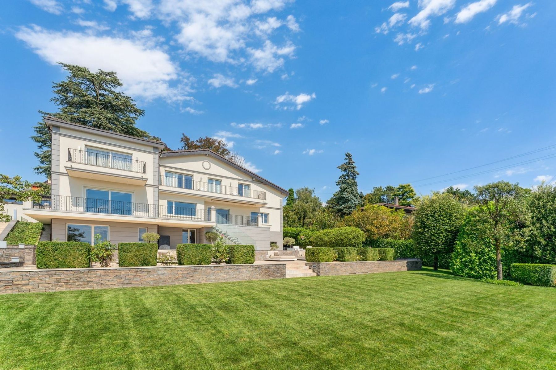  Spacious modern property in a dominant location - 物件實景