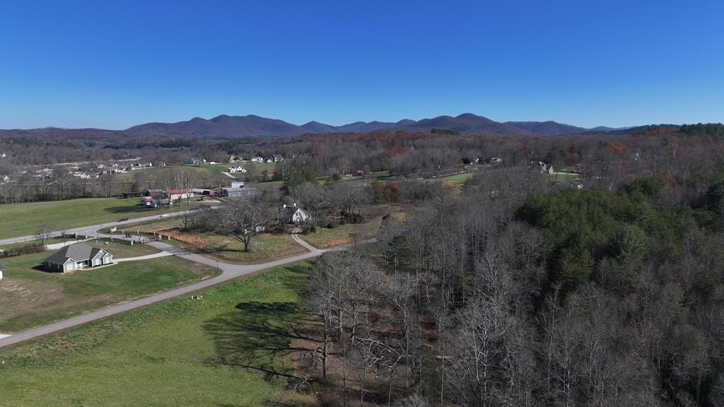 Blairsville, Georgia, 30512, United States, 3 Bedrooms Bedrooms, ,2 BathroomsBathrooms,Residential,For Sale,1930020