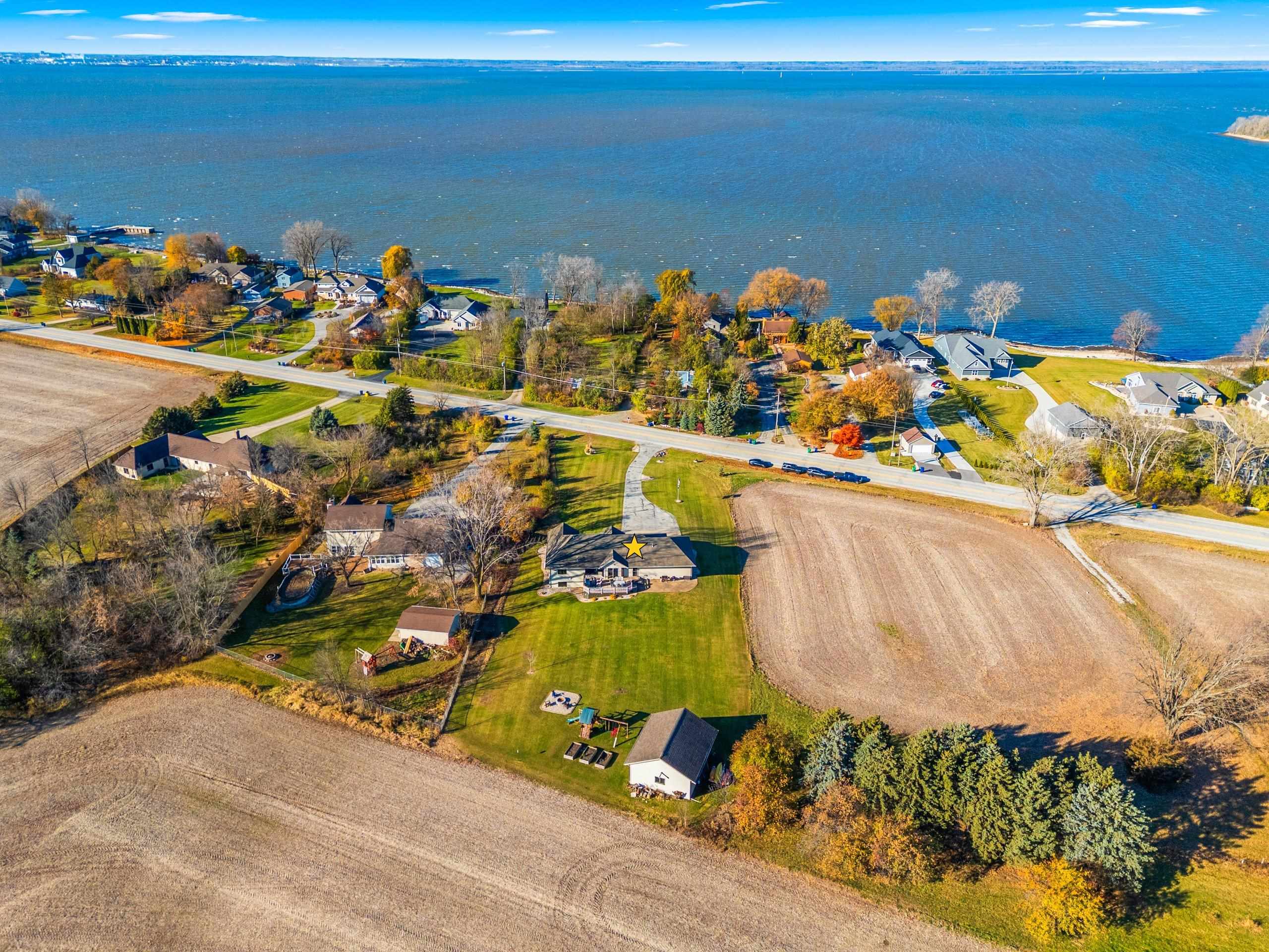 GREEN BAY, Wisconsin, 54311, United States, 4 Bedrooms Bedrooms, ,4 BathroomsBathrooms,Residential,For Sale,1991050