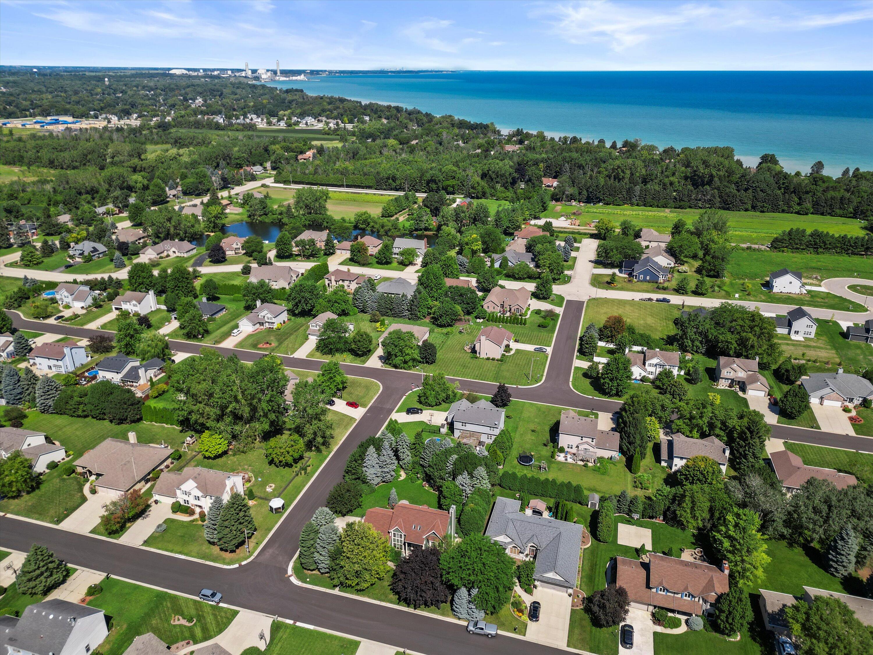 Caledonia, Wisconsin, 53402, United States, 3 Bedrooms Bedrooms, ,3 BathroomsBathrooms,Residential,For Sale,1987324