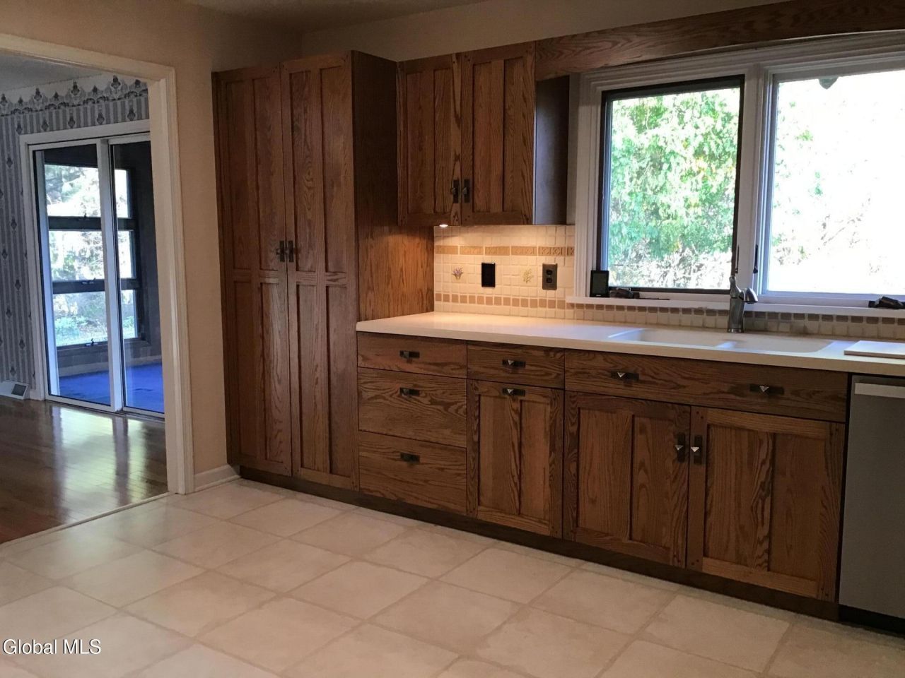 Loudonville, New York, 12211, United States, 4 Bedrooms Bedrooms, ,3 BathroomsBathrooms,Residential,For Sale,1994671