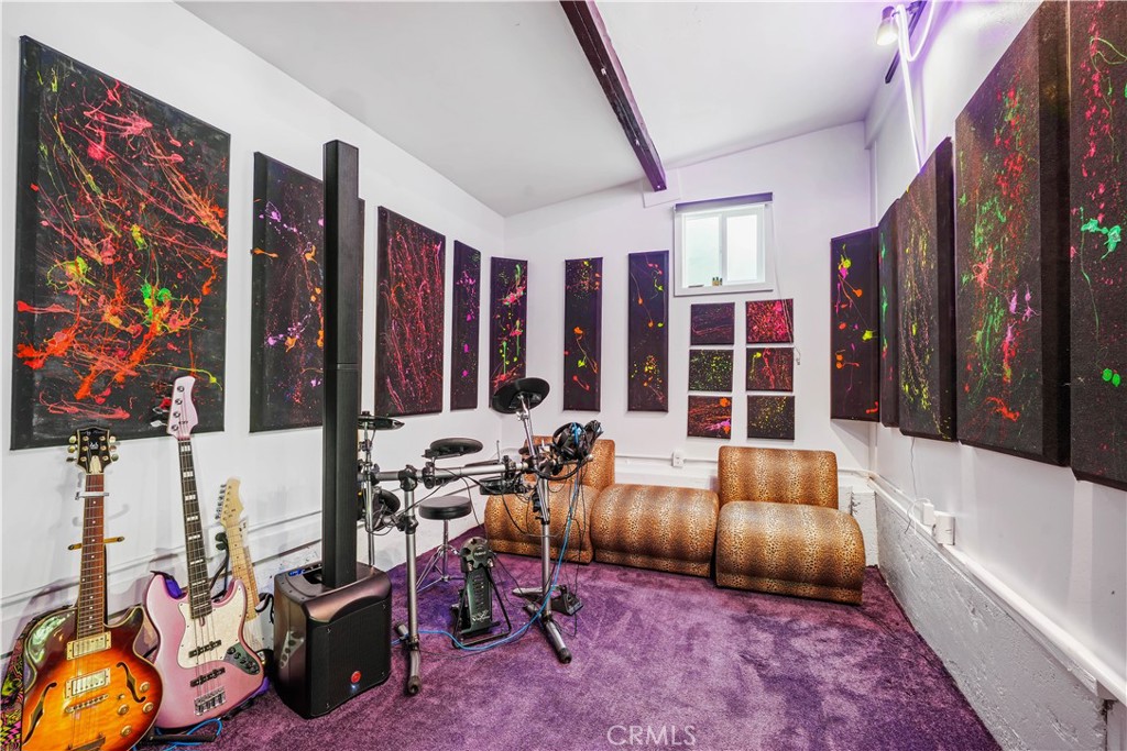 Calabasas, California, 91302, United States, 4 Bedrooms Bedrooms, ,3 BathroomsBathrooms,Residential,For Sale,1890282