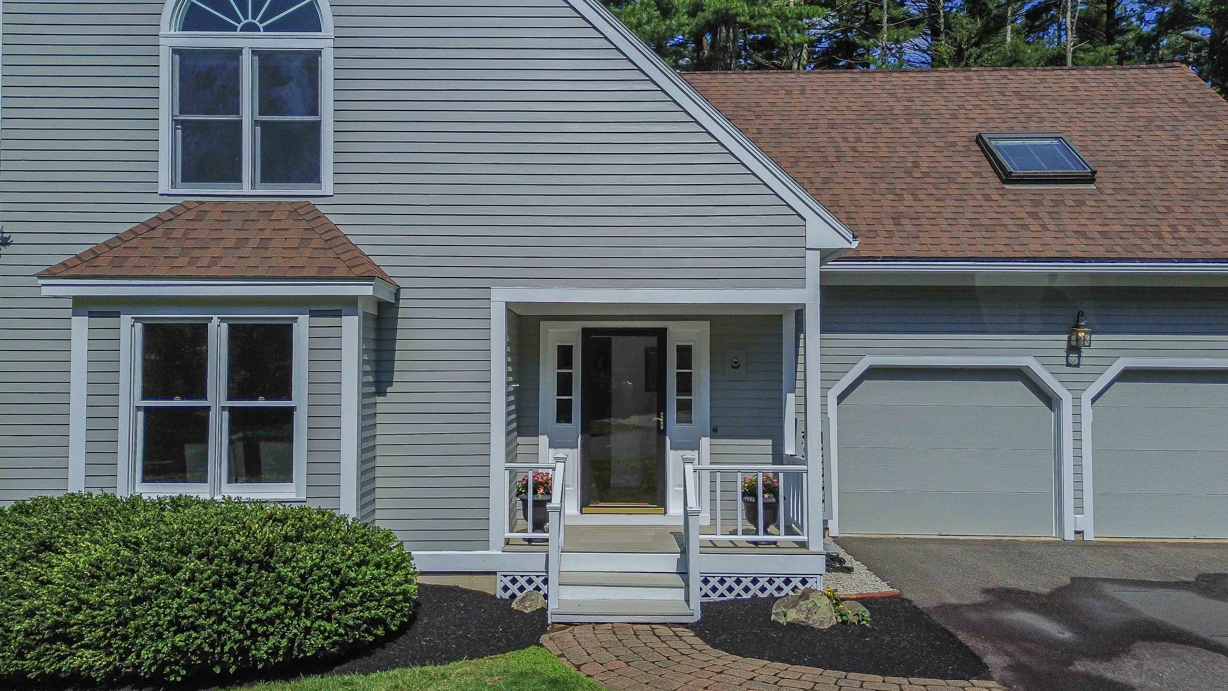 York, Maine, 03909, United States, 3 Bedrooms Bedrooms, ,3 BathroomsBathrooms,Residential,For Sale,1912030