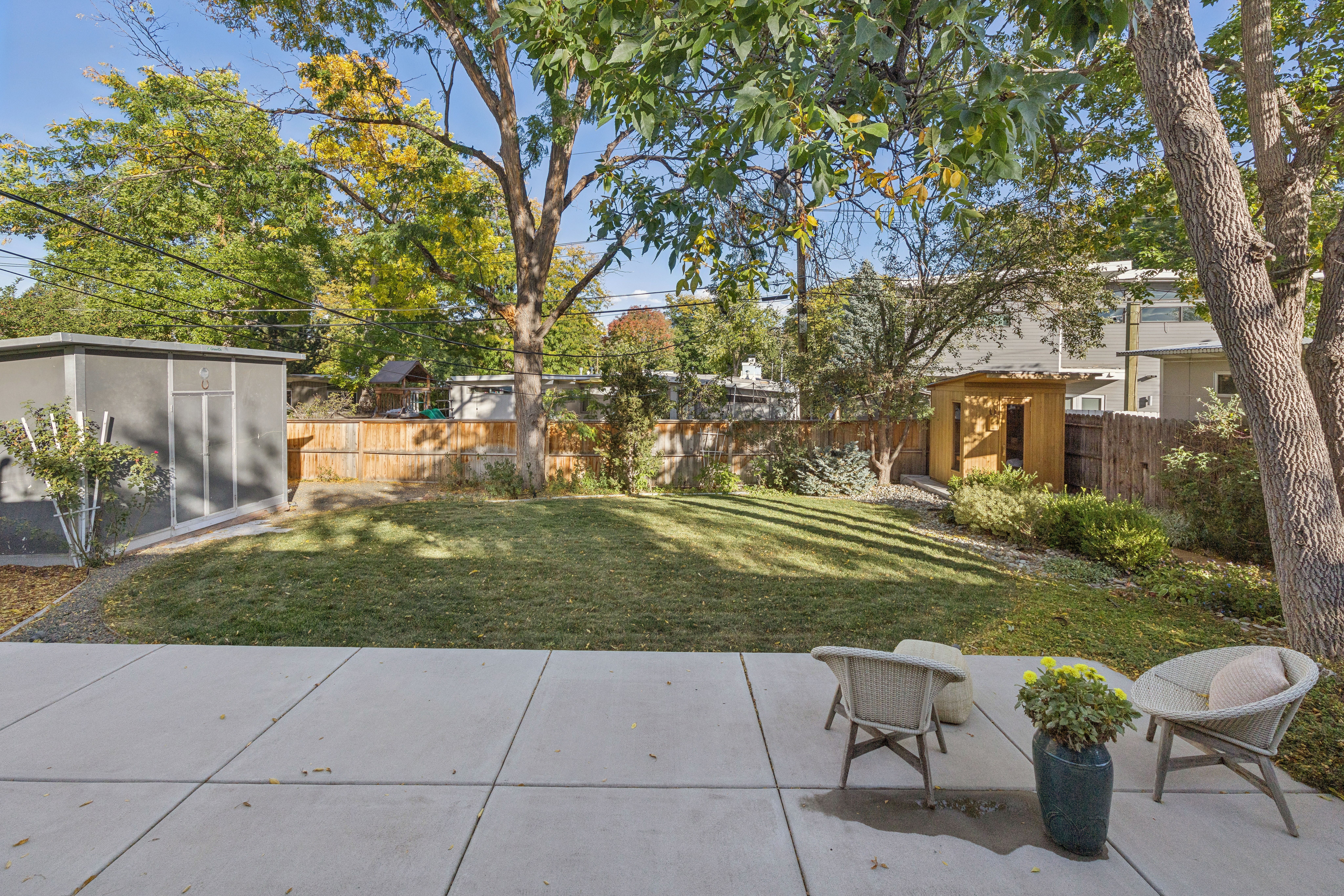  Mid-century modern lives with an effortless connection between indoors and out. - 物件實景