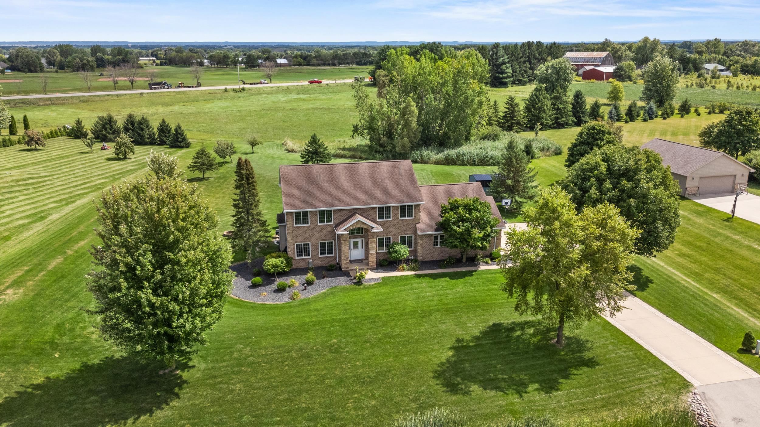 Neenah, Wisconsin, 54956, United States, 4 Bedrooms Bedrooms, ,4 BathroomsBathrooms,Residential,For Sale,1930712