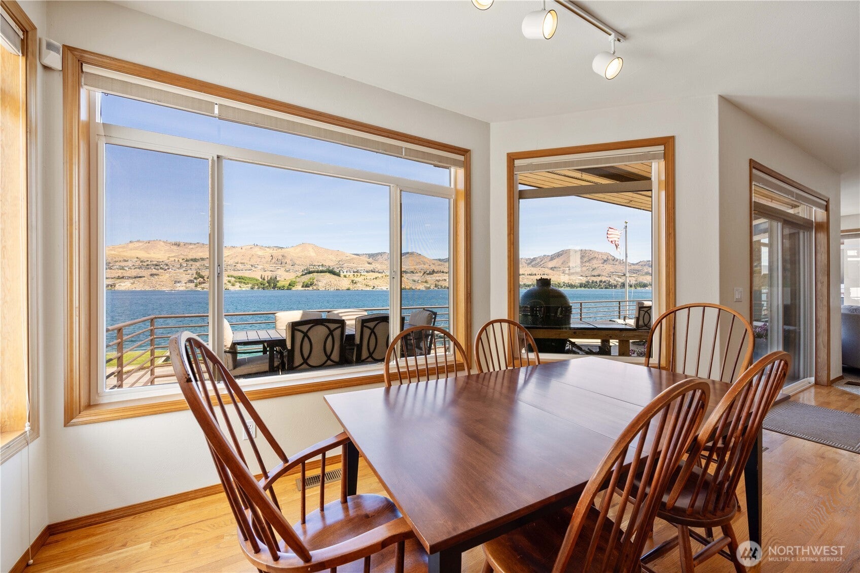 Chelan, Washington, 98816, United States, 5 Bedrooms Bedrooms, ,3 BathroomsBathrooms,Residential,For Sale,1896644