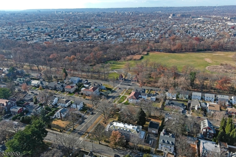 Newark City, New Jersey, 07104, United States, 15 Bedrooms Bedrooms, ,8 BathroomsBathrooms,Residential,For Sale,1996091