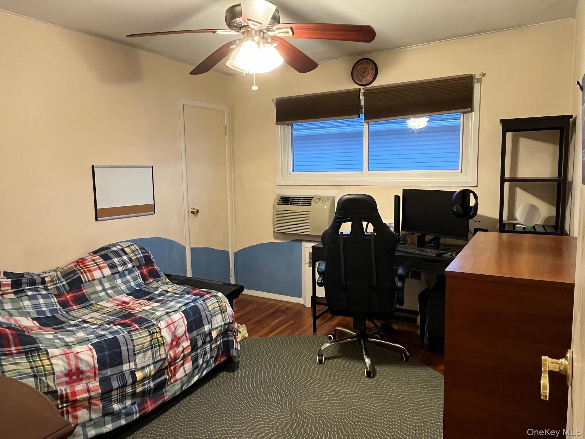 Seaford, New York, 11783, United States, 3 Bedrooms Bedrooms, ,2 BathroomsBathrooms,Residential,For Sale,2014002