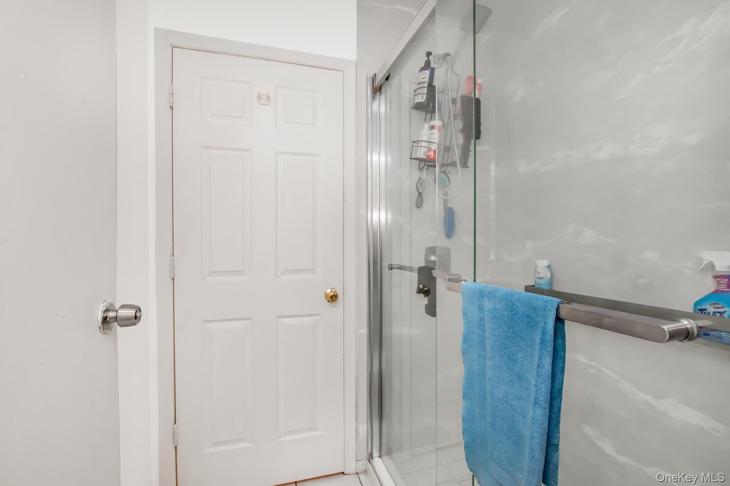 Yonkers, New York, 10701, United States, 3 Bedrooms Bedrooms, ,2 BathroomsBathrooms,Residential,For Sale,2000981