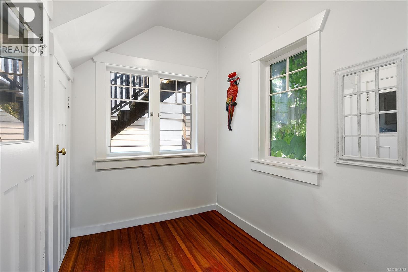 SIDNEY, British Columbia, V8L 2W2, CA, 5 Bedrooms Bedrooms, ,5 BathroomsBathrooms,Residential,For Sale,1949538