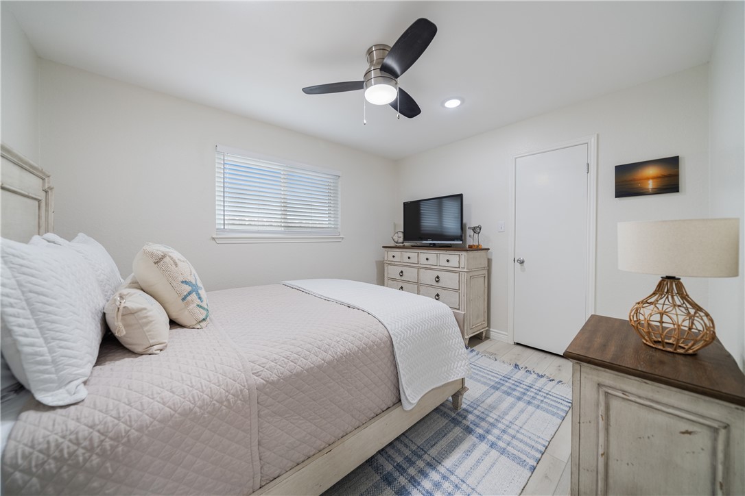 Corpus Christi, Texas, 78418, United States, 3 Bedrooms Bedrooms, ,2 BathroomsBathrooms,Residential,For Sale,1760265