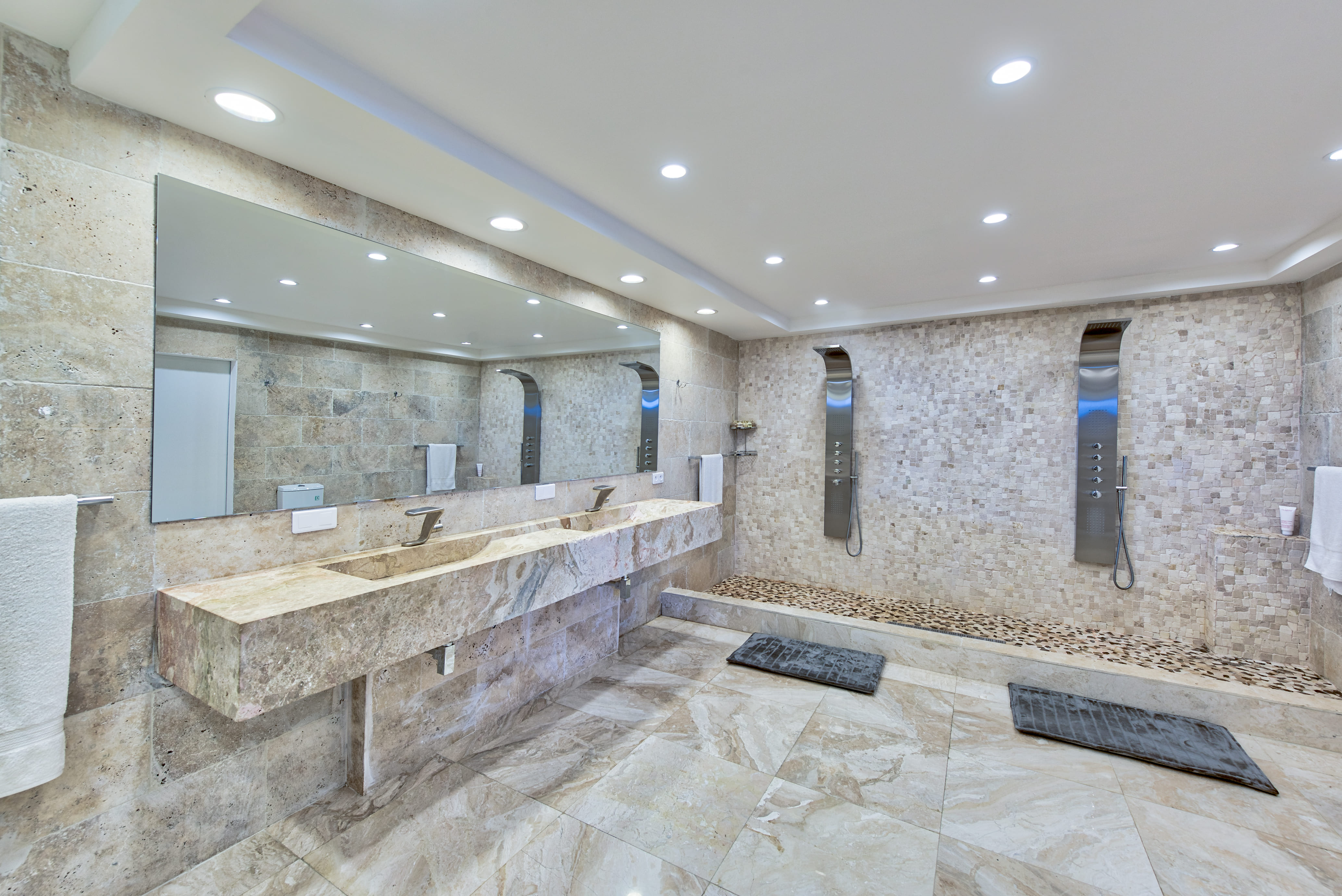  5 Bedroom Terres Basses Estate - 物件實景