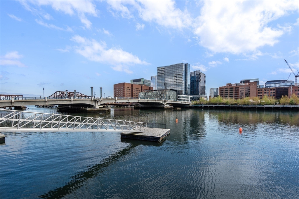 Boston, Massachusetts, 02210, United States, 3 Bedrooms Bedrooms, ,4 BathroomsBathrooms,Residential,For Sale,1821296