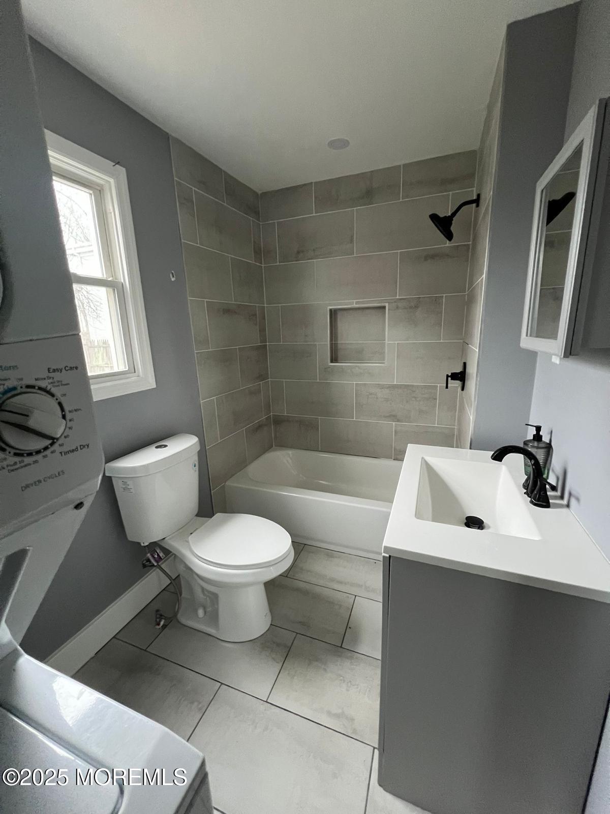 Asbury Park, New Jersey, 07712, United States, 7 Bedrooms Bedrooms, ,2 BathroomsBathrooms,Residential,For Sale,1974464