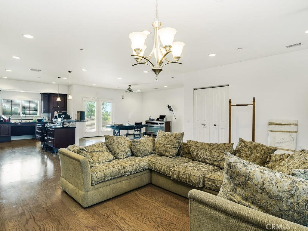 Menifee, California, 92596, United States, 4 Bedrooms Bedrooms, ,2 BathroomsBathrooms,Residential,For Sale,1989483