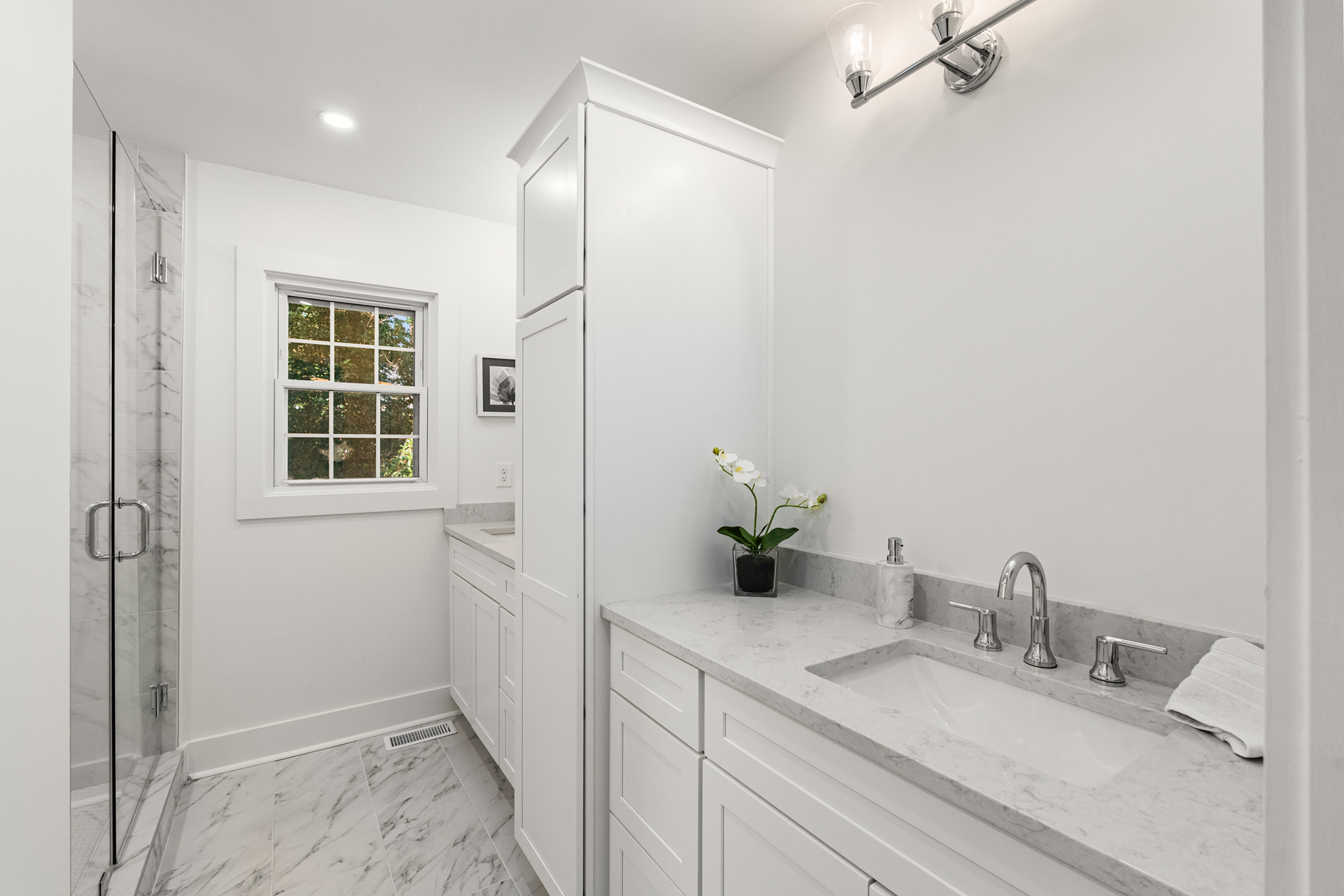  Completely Renovated 1950s Cottage in the Heart of Smyrna