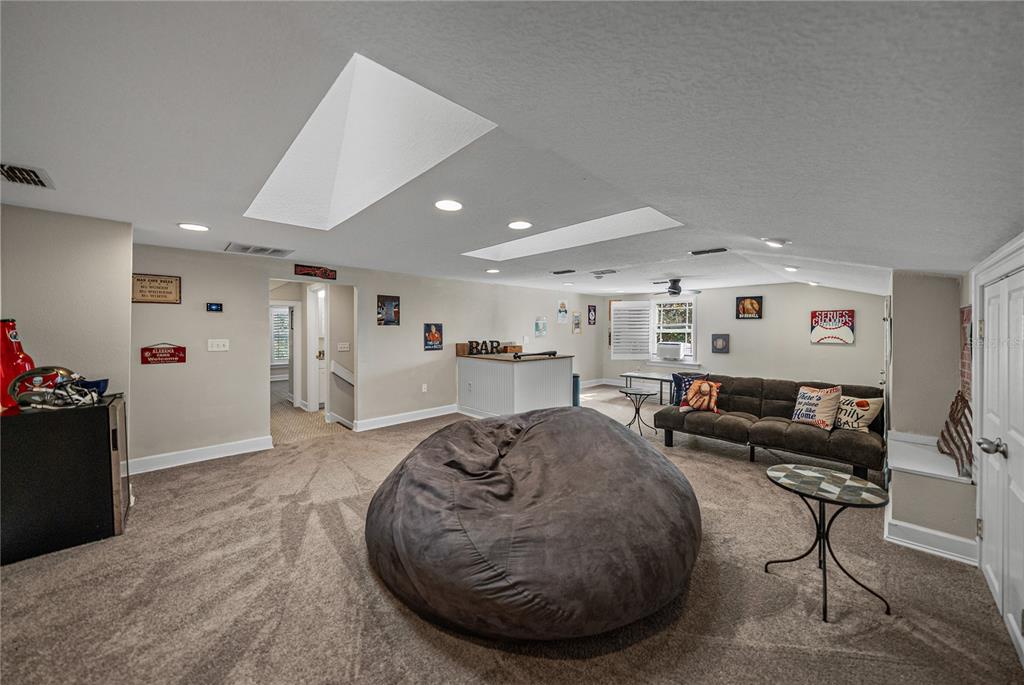 Seffner, Florida, 33584, United States, 5 Bedrooms Bedrooms, ,4 BathroomsBathrooms,Residential,For Sale,1991744