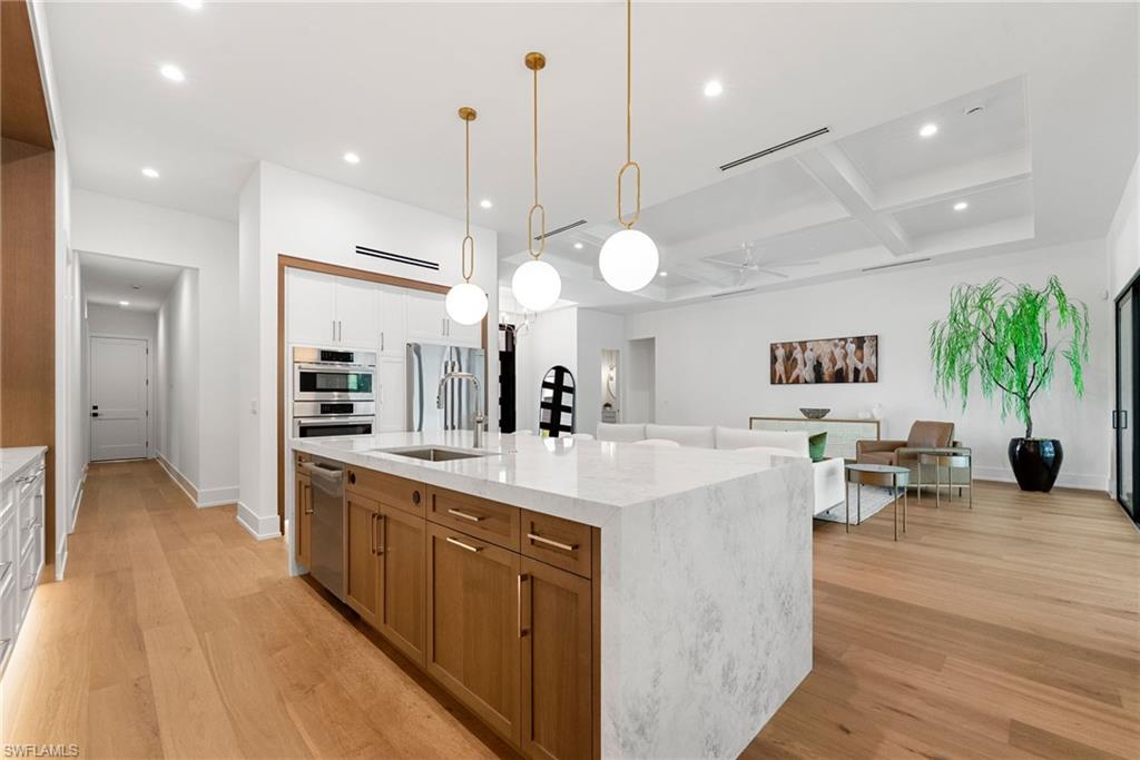 Naples, Florida, 34105, United States, 4 Bedrooms Bedrooms, ,5 BathroomsBathrooms,Residential,For Sale,1991548