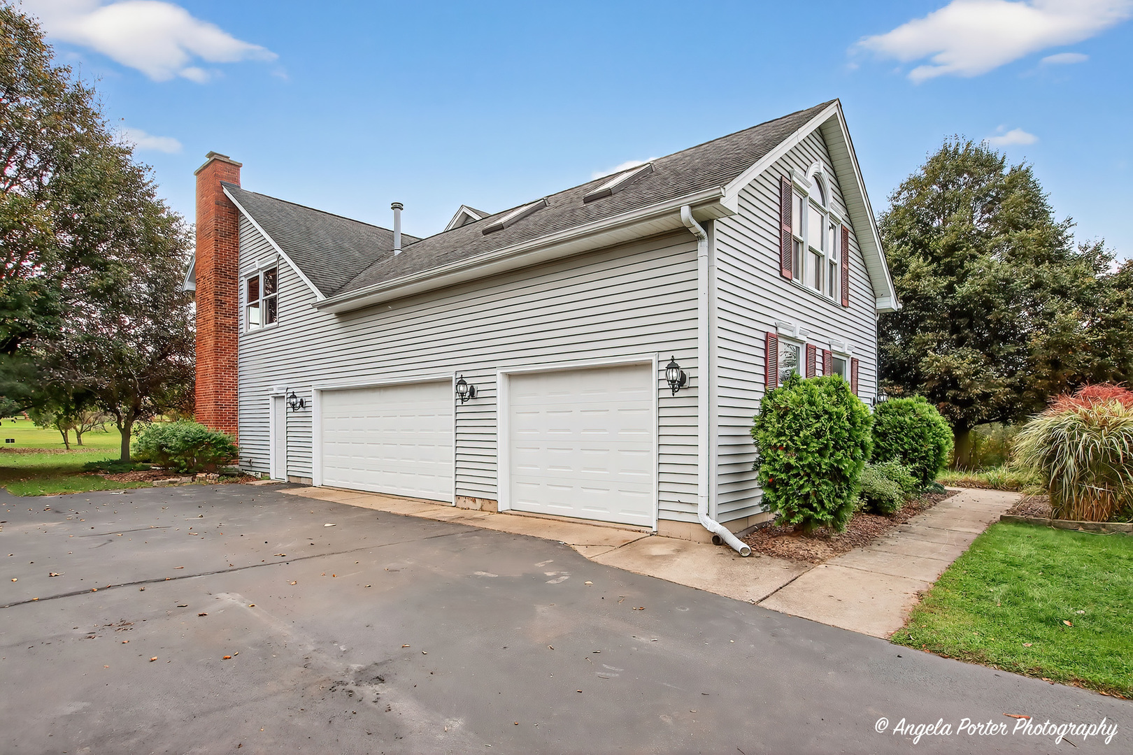 Crystal Lake, Illinois, 60012, United States, 4 Bedrooms Bedrooms, ,3 BathroomsBathrooms,Residential,For Sale,1982844