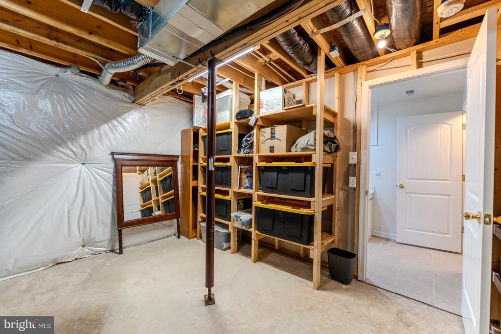 Petersburg, West Virginia, 26847, United States, 3 Bedrooms Bedrooms, ,3 BathroomsBathrooms,Residential,For Sale,1891078