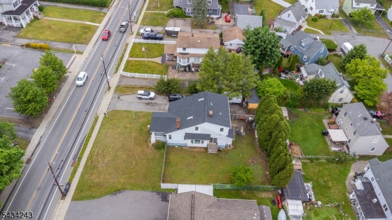 Wanaque Boro, New Jersey, 07420, United States, 4 Bedrooms Bedrooms, ,2 BathroomsBathrooms,Residential,For Sale,2049267