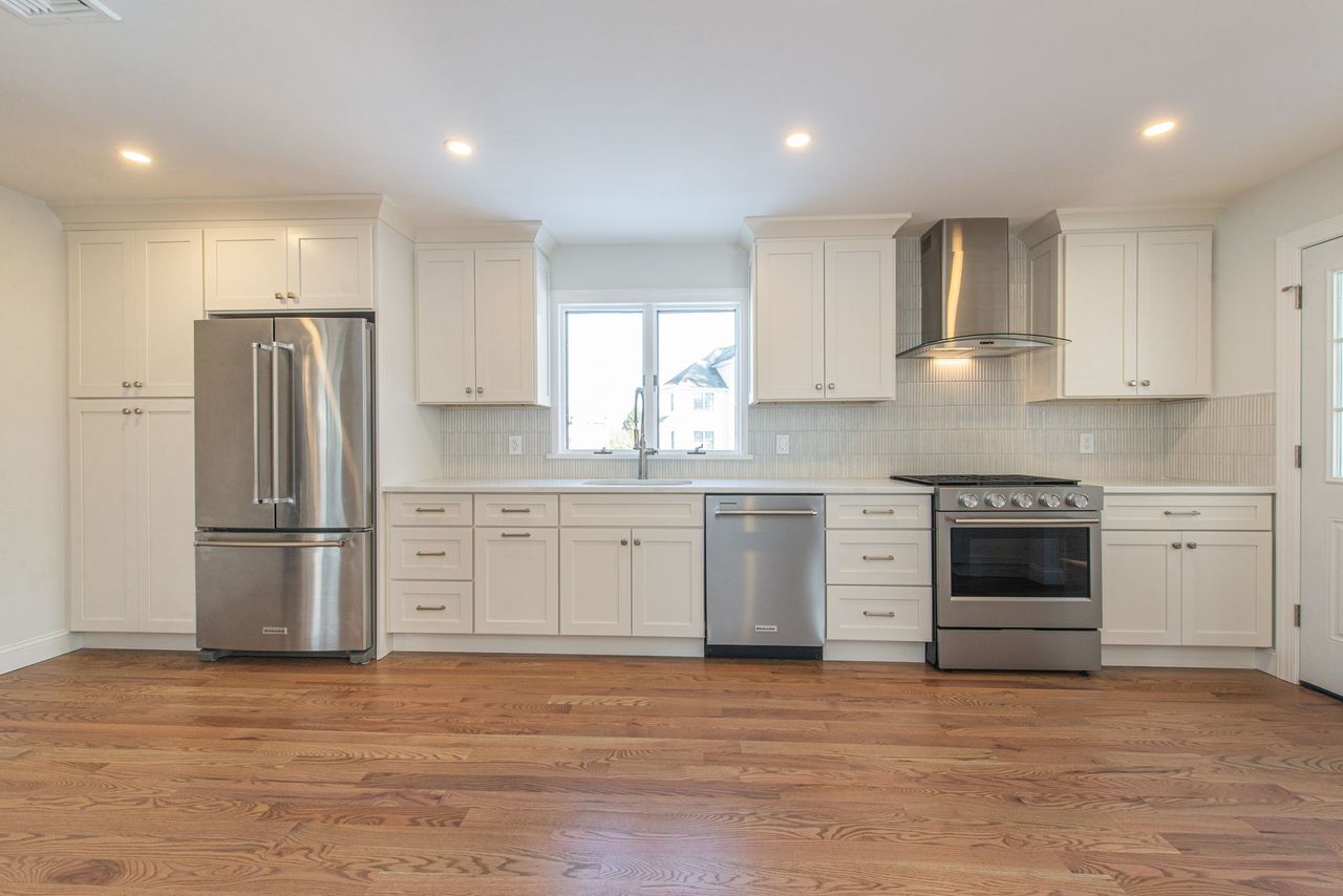 Fairfield, New Jersey, 07004, United States, 4 Bedrooms Bedrooms, ,5 BathroomsBathrooms,Residential,For Sale,2005992