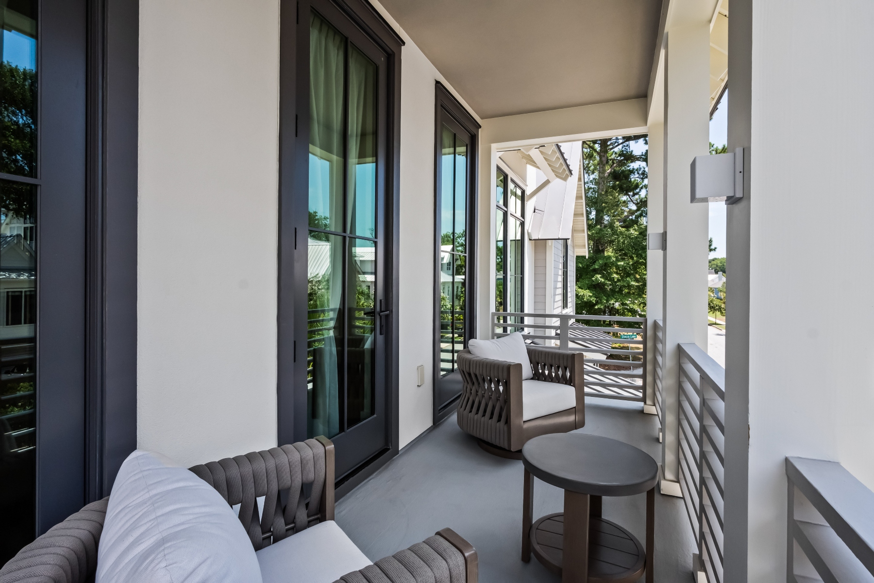  700 Stucco Lane, Mount Pleasant - 物件實景