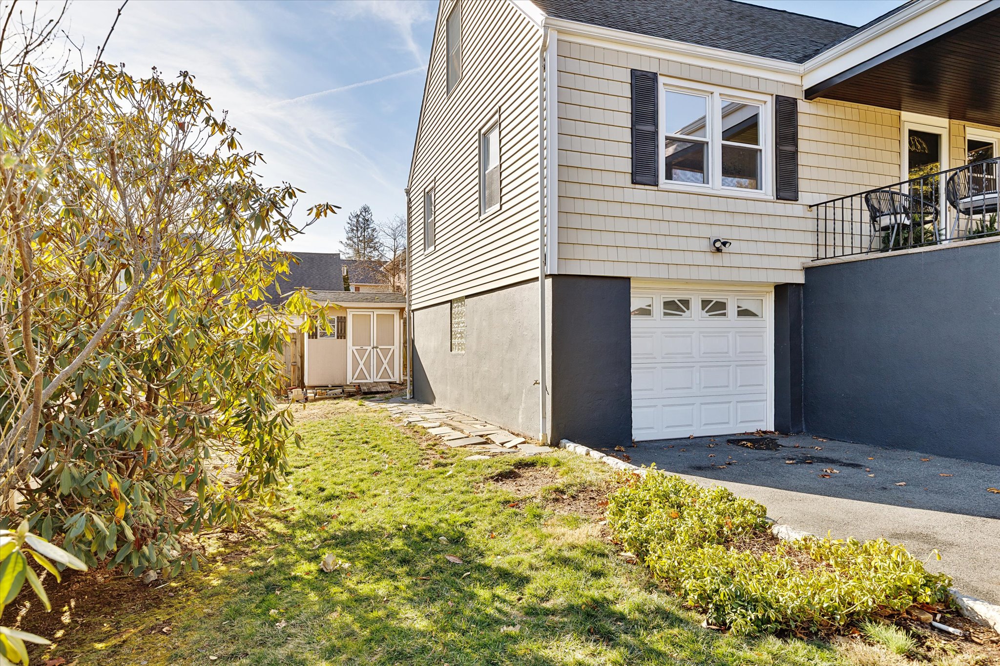 Clifton, New Jersey, 07014, United States, 4 Bedrooms Bedrooms, ,2 BathroomsBathrooms,Residential,For Sale,2005984