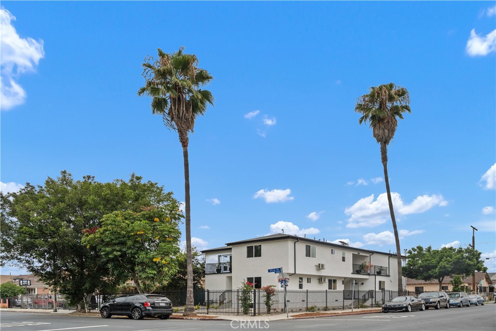 Los Angeles, California, 90011, United States, ,Residential,For Sale,1919891
