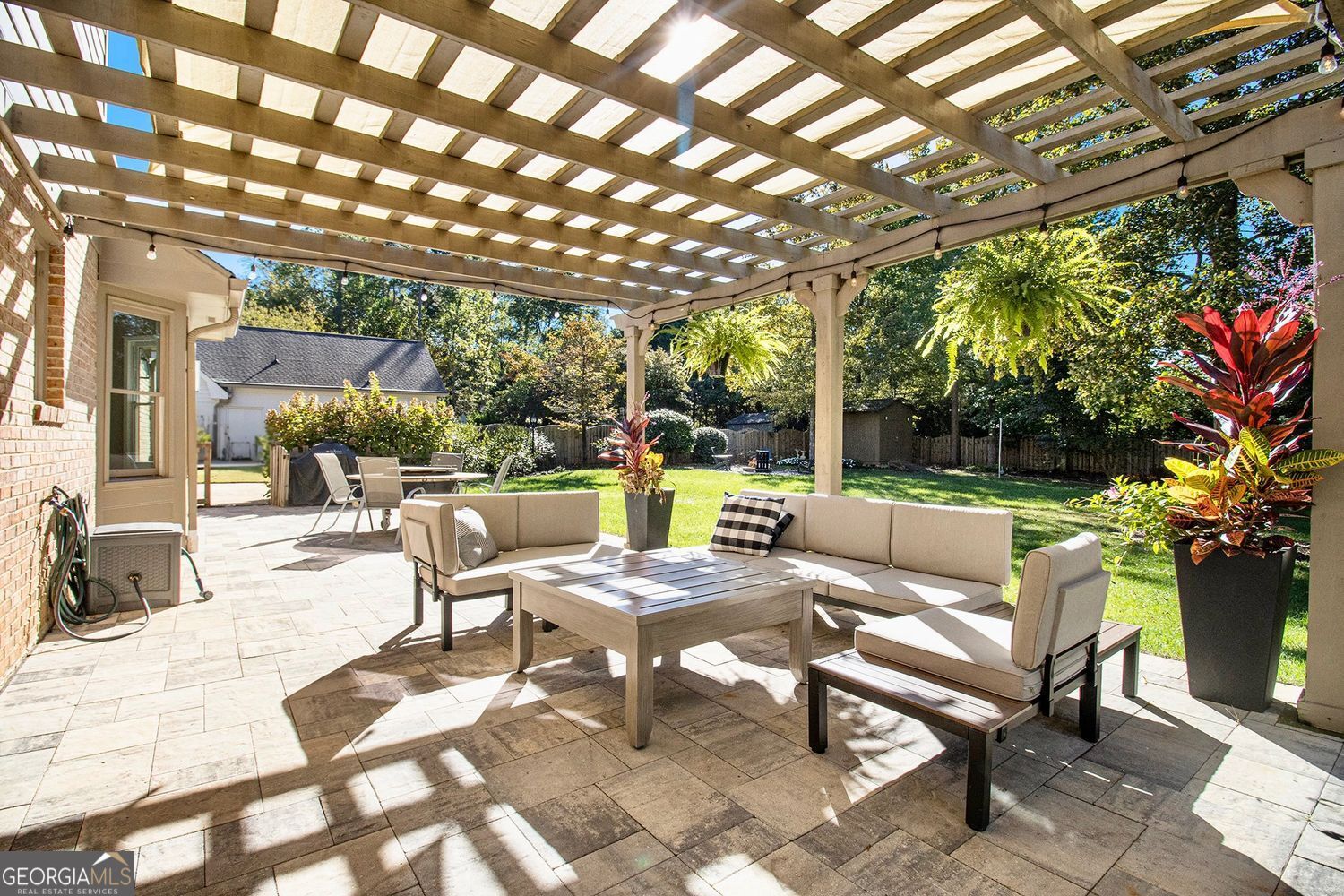 Alpharetta, Georgia, 30004, United States, 4 Bedrooms Bedrooms, ,3 BathroomsBathrooms,Residential,For Sale,1968344