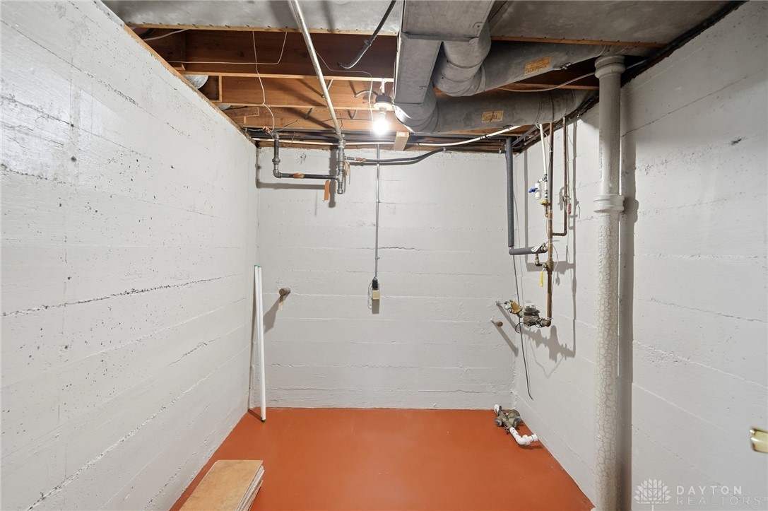 Oakwood, Ohio, 45409, United States, 4 Bedrooms Bedrooms, ,3 BathroomsBathrooms,Residential,For Sale,1987886