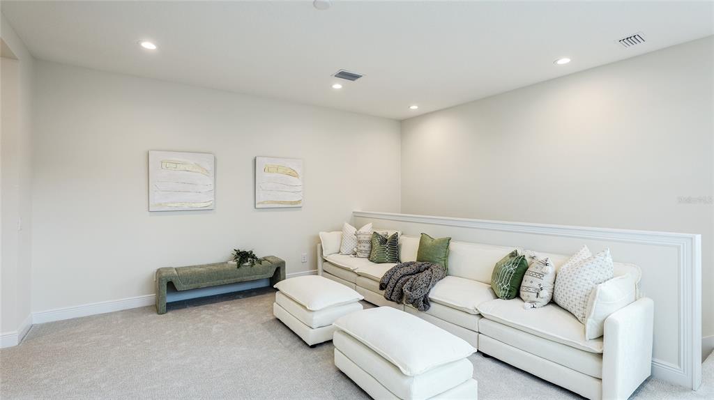 Sarasota, Florida, 34240, United States, 4 Bedrooms Bedrooms, ,4 BathroomsBathrooms,Residential,For Sale,1987779