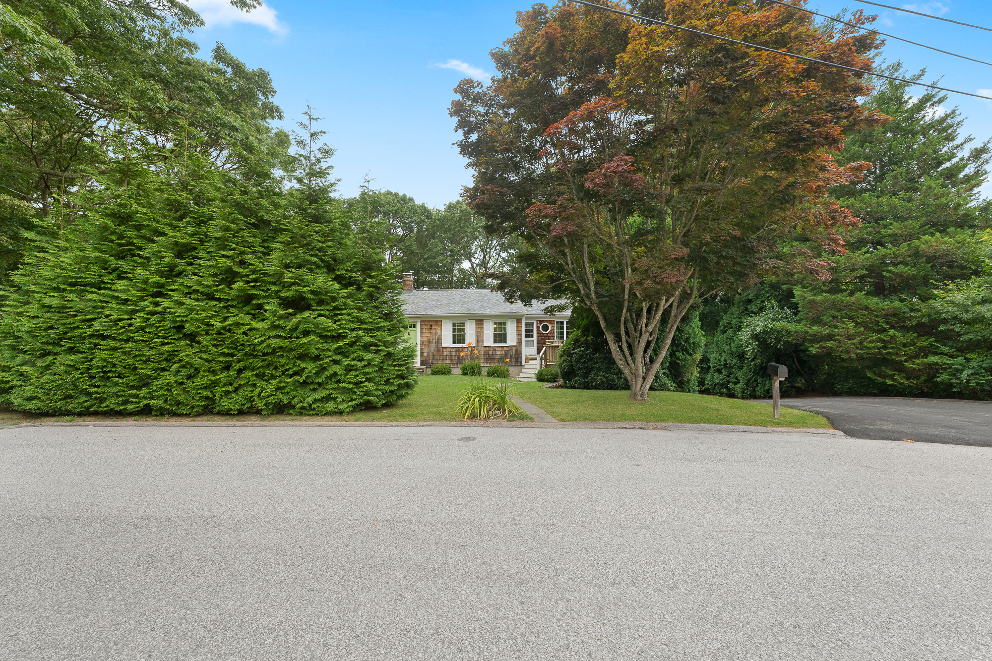 Westerly, Rhode Island, 02891, United States, 3 Bedrooms Bedrooms, ,2 BathroomsBathrooms,Residential,For Sale,1898536