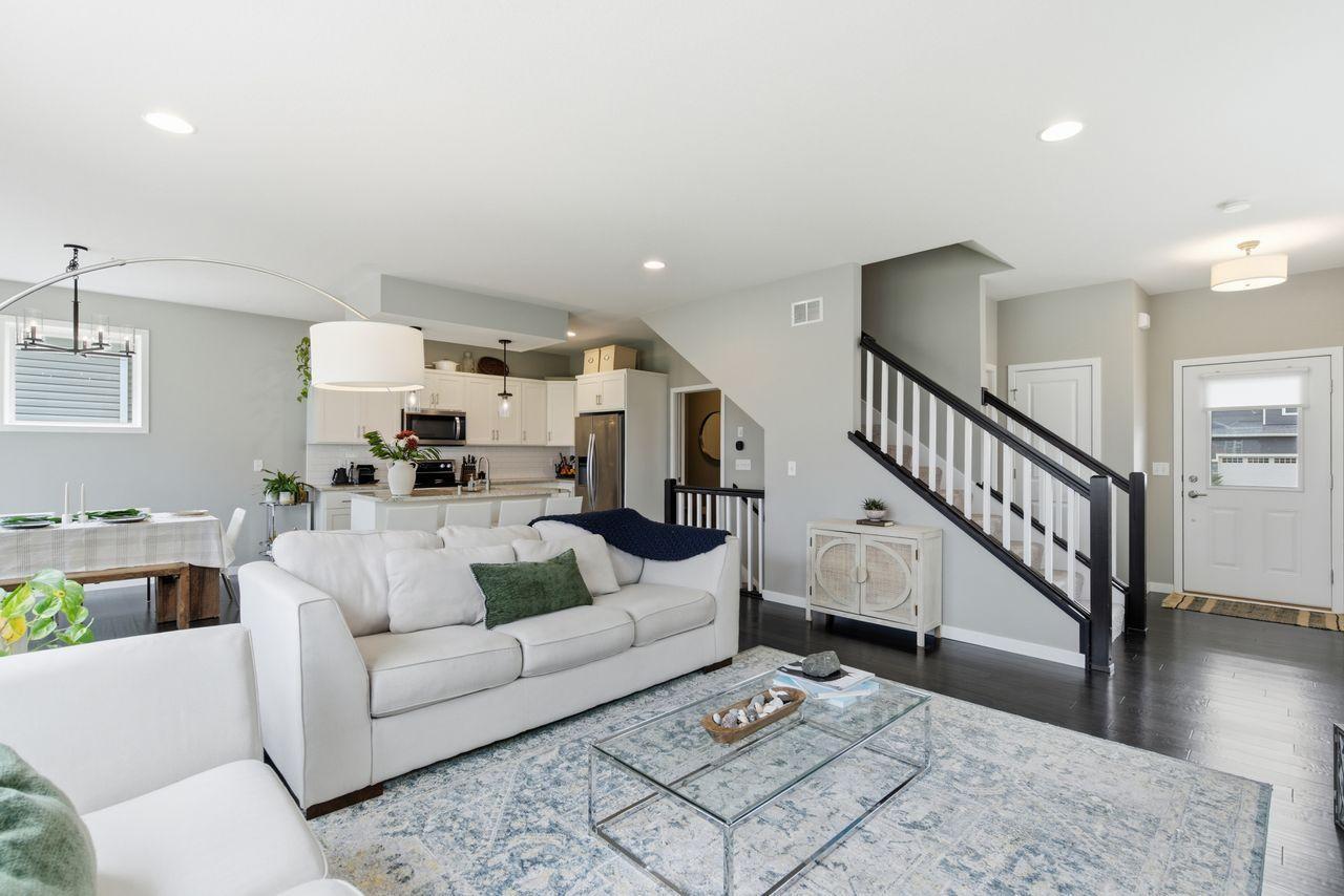 Maple Grove, Minnesota, 55369, United States, 3 Bedrooms Bedrooms, ,3 BathroomsBathrooms,Residential,For Sale,1970604