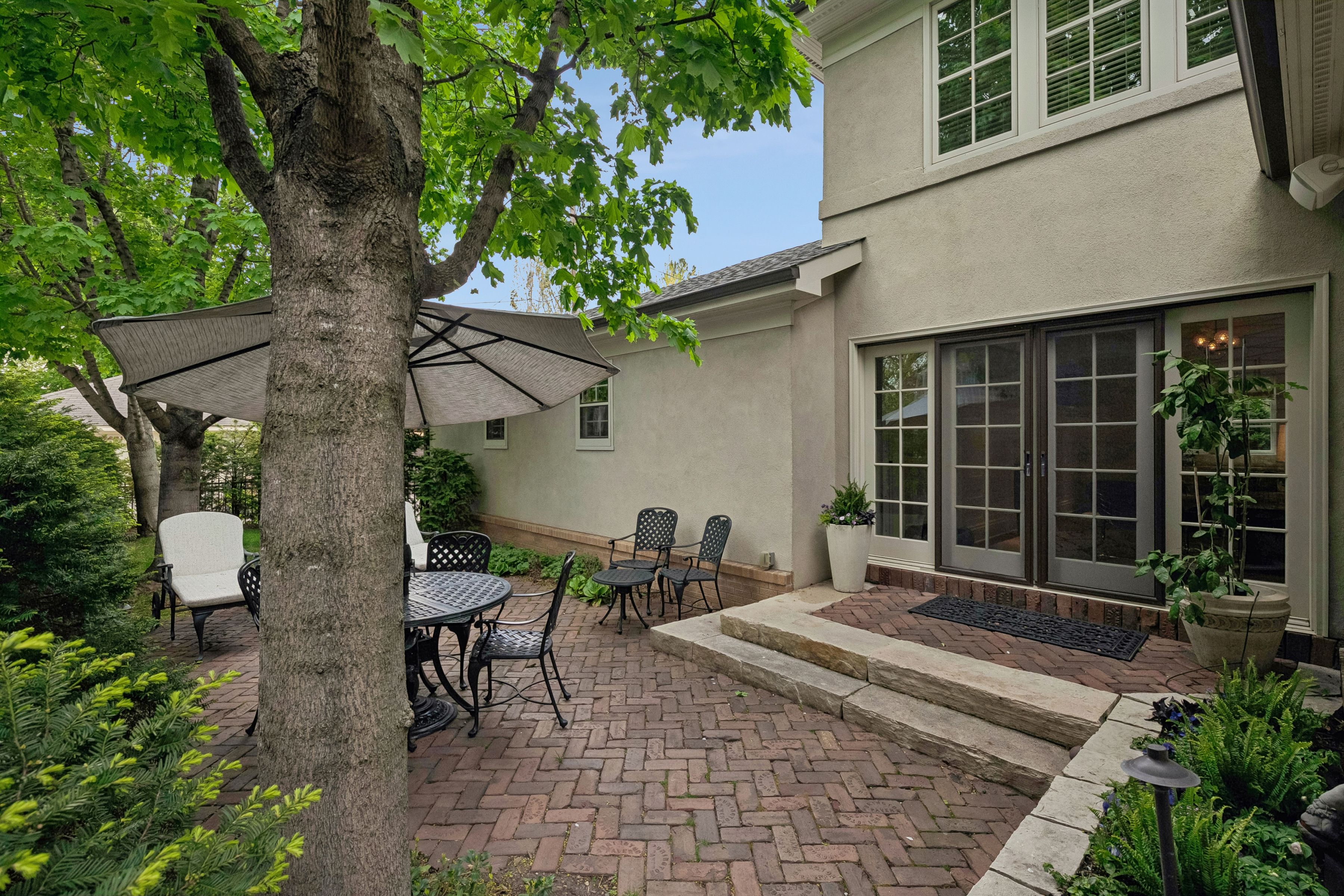  Architectural Elegance in Prestigious Kenwood - 物件實景