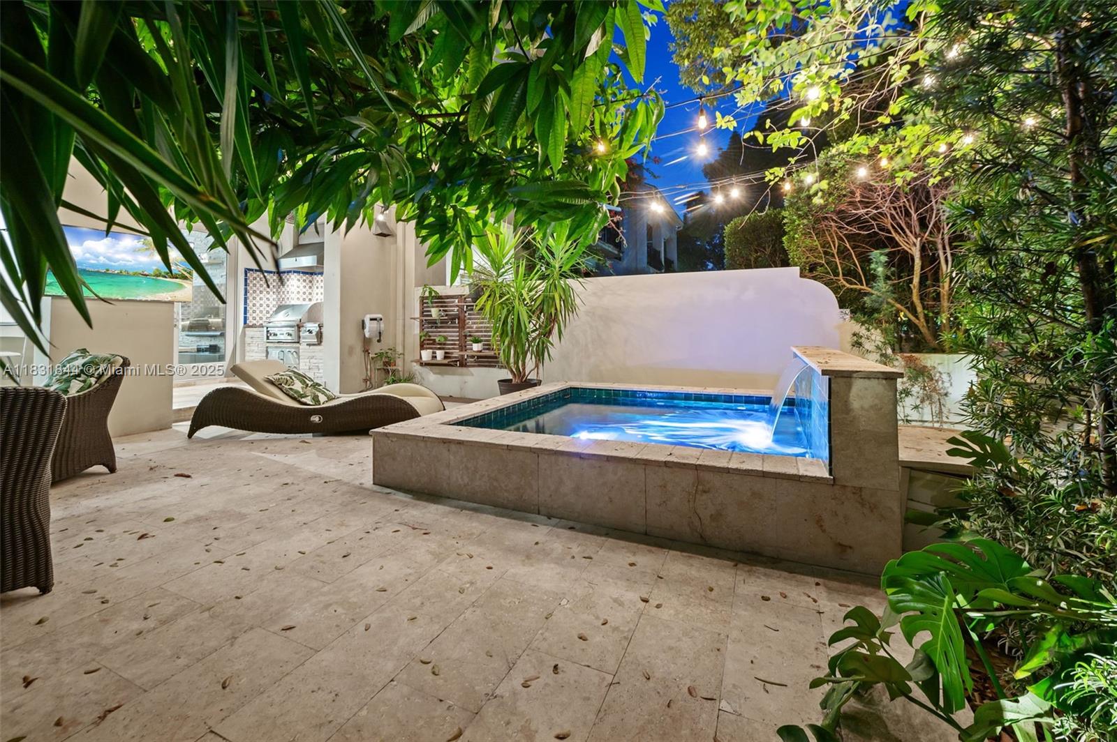 Miami, Florida, 33143, United States, 3 Bedrooms Bedrooms, ,4 BathroomsBathrooms,Residential,For Sale,1885416