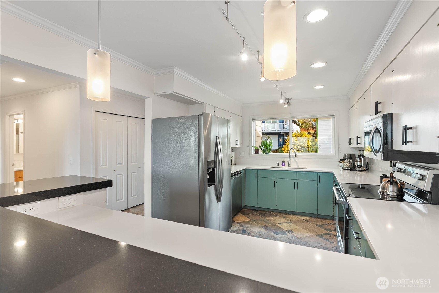 Bellingham, Washington, 98225, United States, 2 Bedrooms Bedrooms, ,1 BathroomBathrooms,Residential,For Sale,1996798